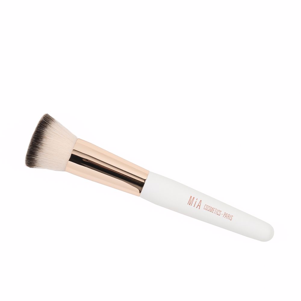 FOUNDATION brush