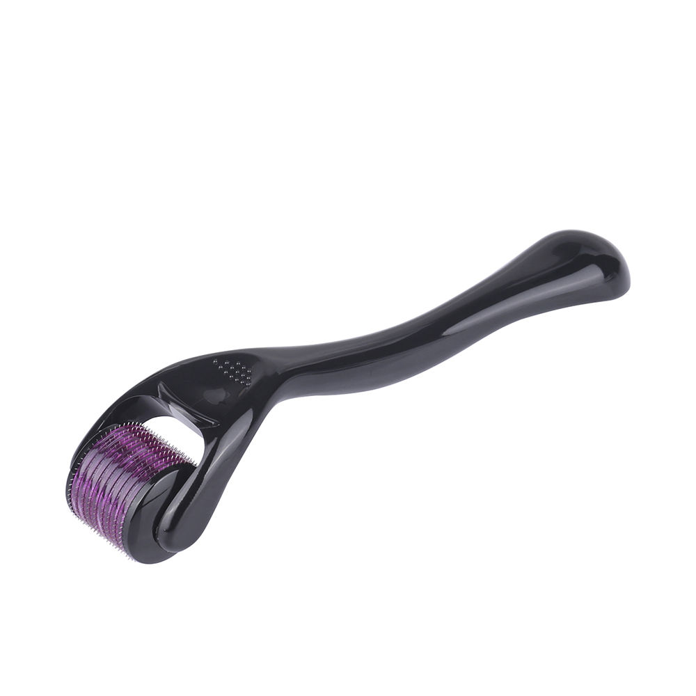 Facial micro-exfoliating roller